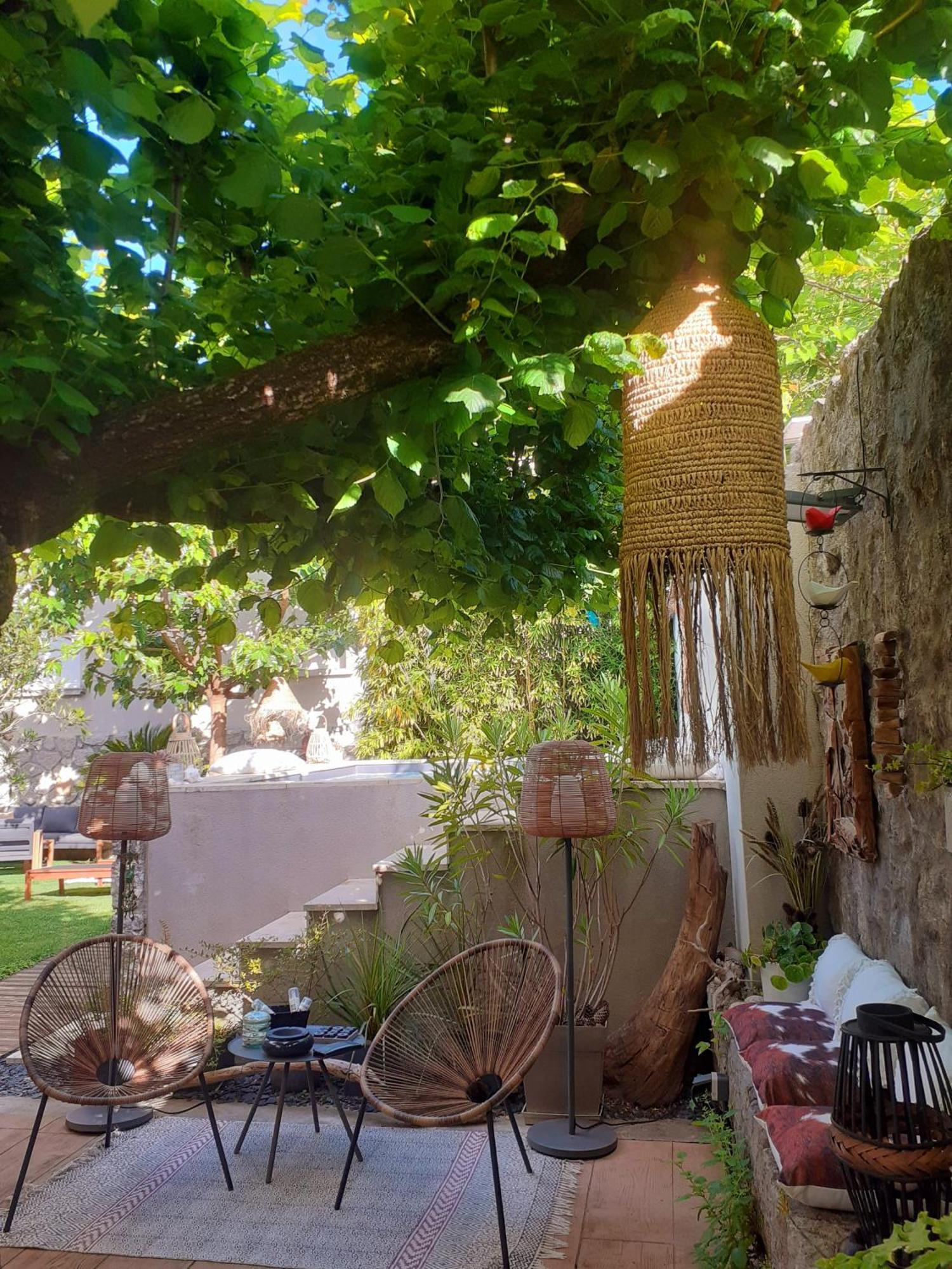 Sous Le Tilleul A ريوم المظهر الخارجي الصورة